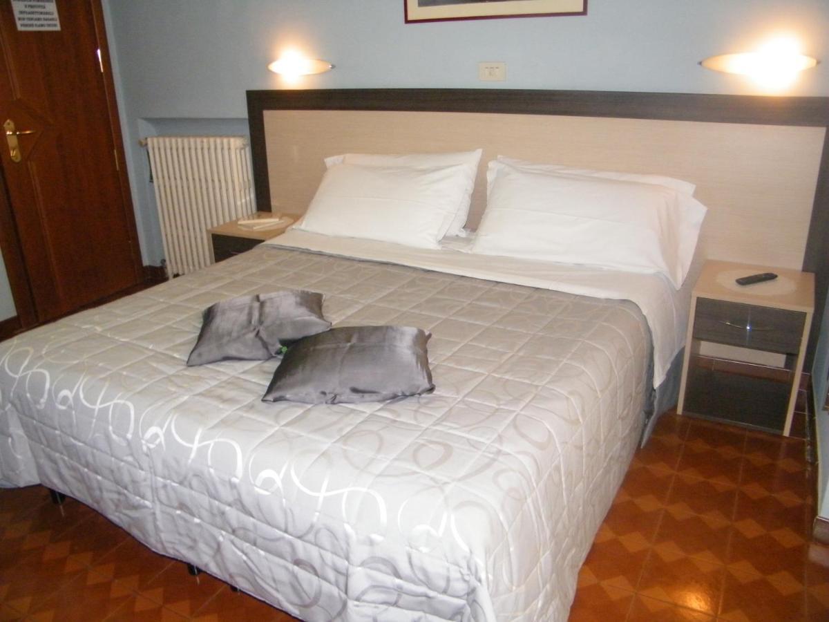 Torino Central-- Rooms And Apartments - Alba Eksteriør bilde
